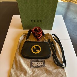 Gucci Black and Gold Leather Shoulder Bag